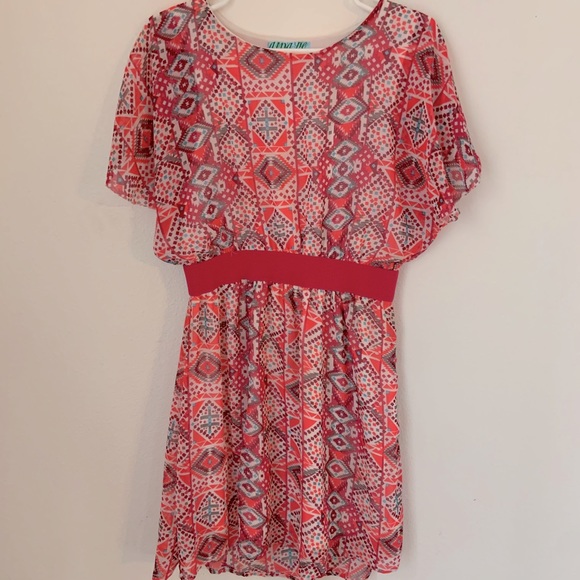 Francesca's Collections Dresses & Skirts - Francesca’s Short-Sleeve Dress